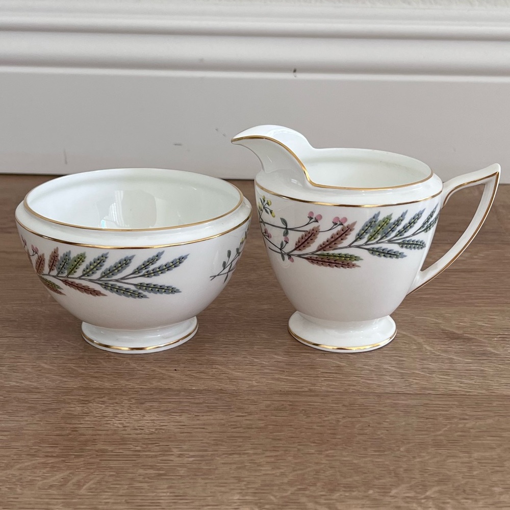 Vintage MINTON Bone China “Avondale” Creamer & Sugar Bowl Set Made In England‎